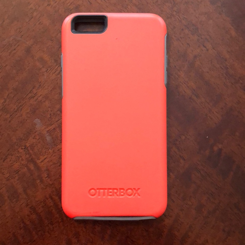Gently used IPhone 7+ Otterbox Case